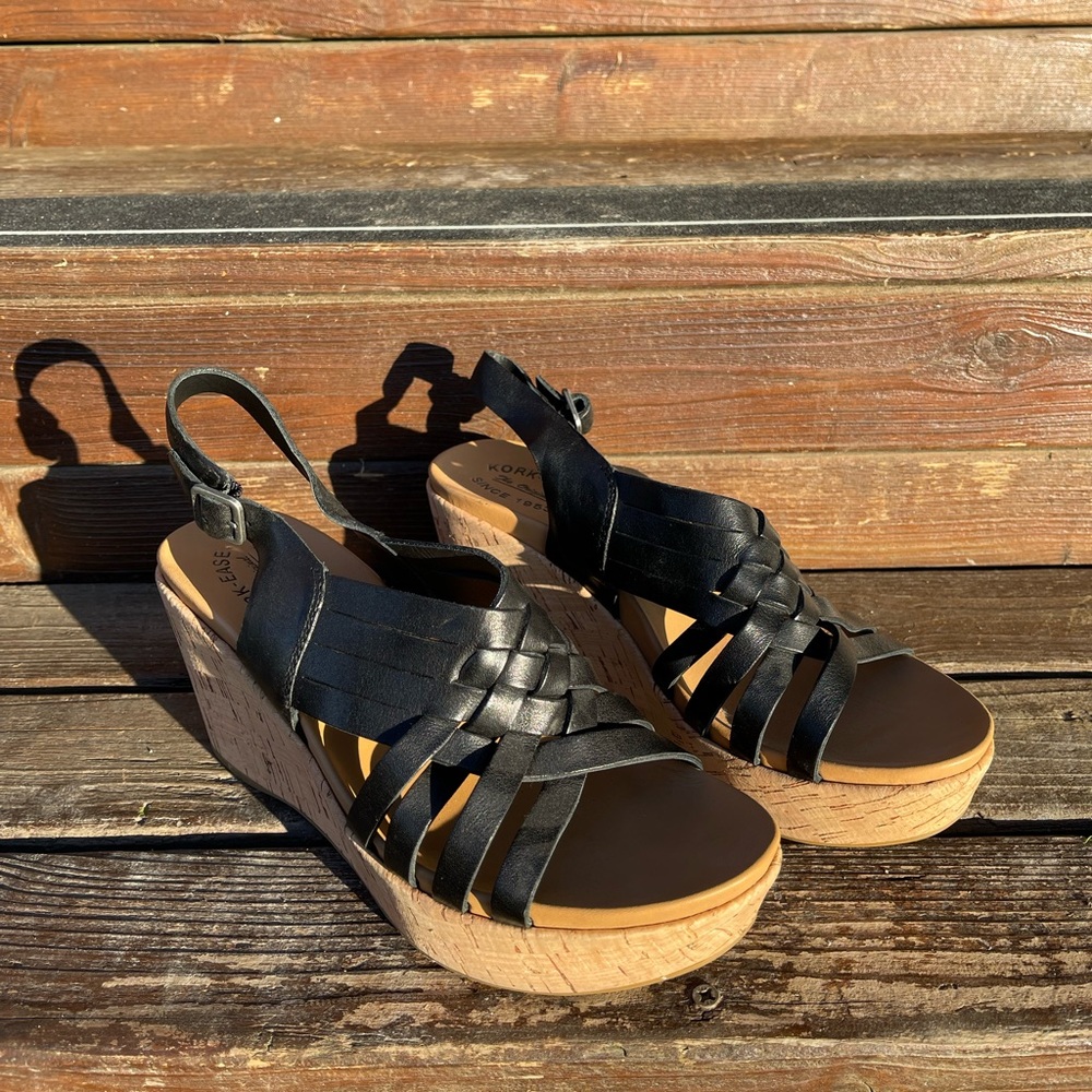 10 M Kork-Ease Black Leather Wedges